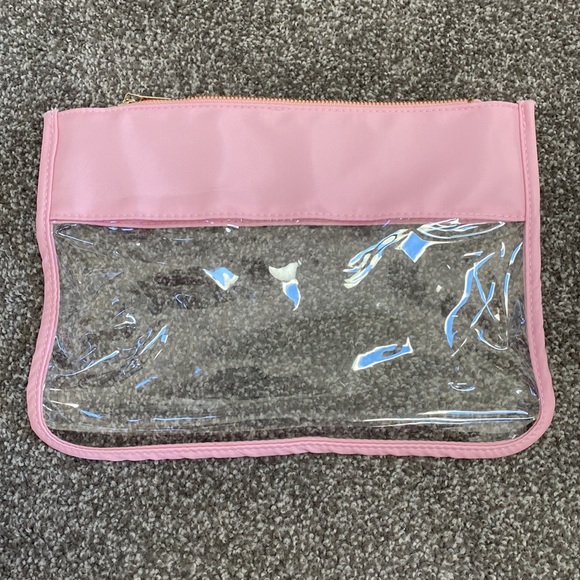 Masks Pouch - Picture 3 of 3